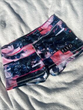 Fleo Palm-Print Performance Bike Shorts in Pink & Navy